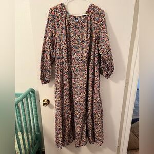 Old Navy floral dress with 3/4 sleeves